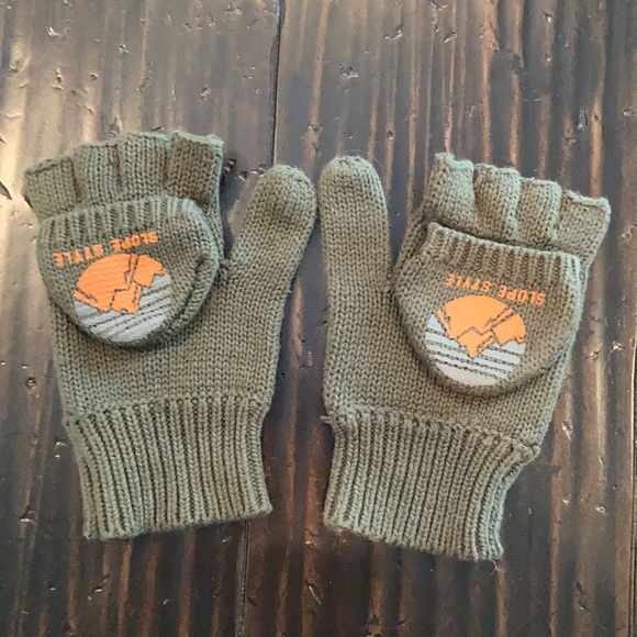 ARMY GREEN/ORANGE BOYS STYLISH GLOVES. Size S. - Picture 4 of 4